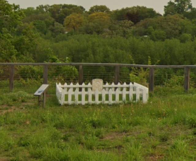 Whiskey's grave at Fort Snelling today